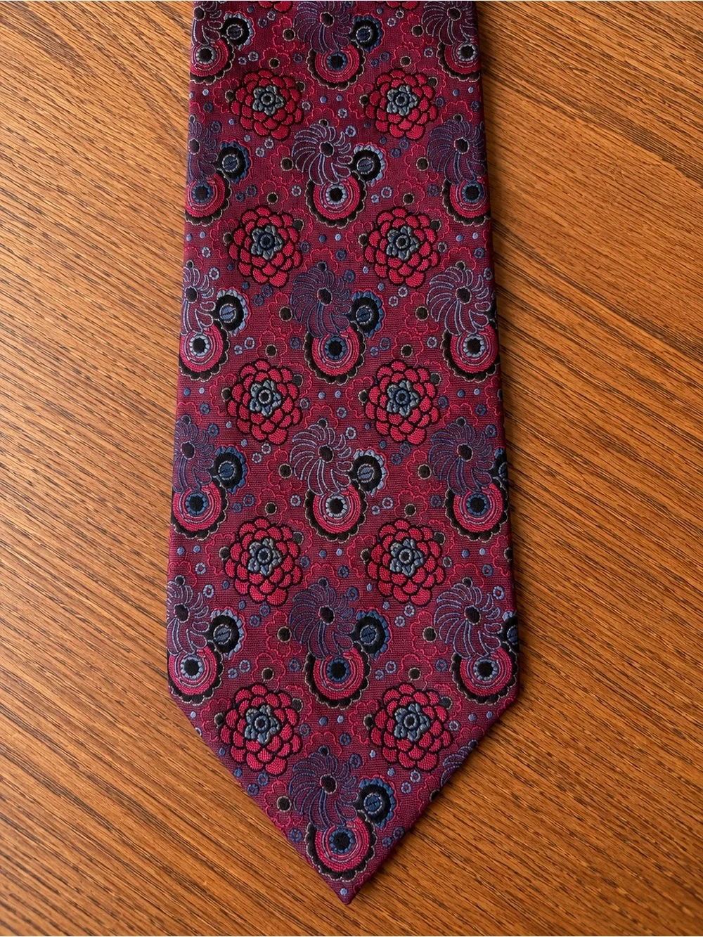 CHristian Dior Vintage Men's Burgundy Floral Silk Tie